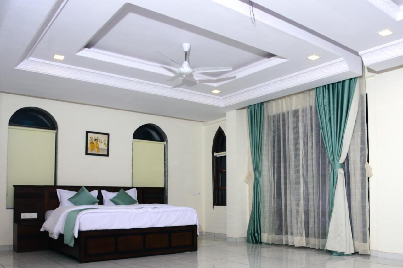 Vits Excellensea Karde Beach Dāpoli 外观 照片
