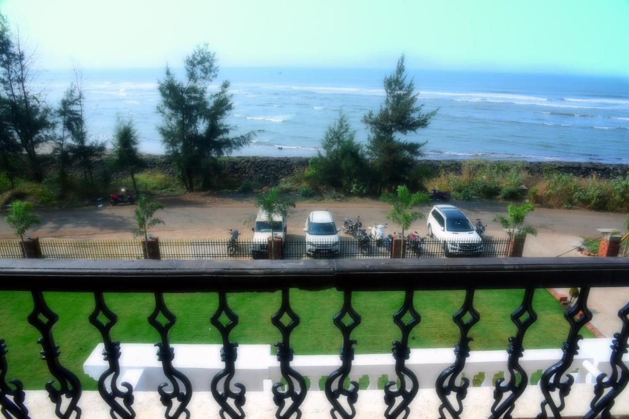Vits Excellensea Karde Beach Dāpoli 外观 照片