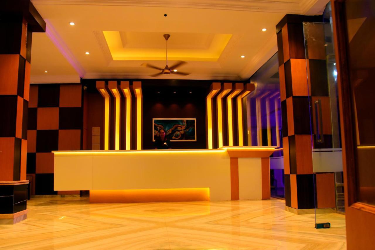 Vits Excellensea Karde Beach Dāpoli 外观 照片