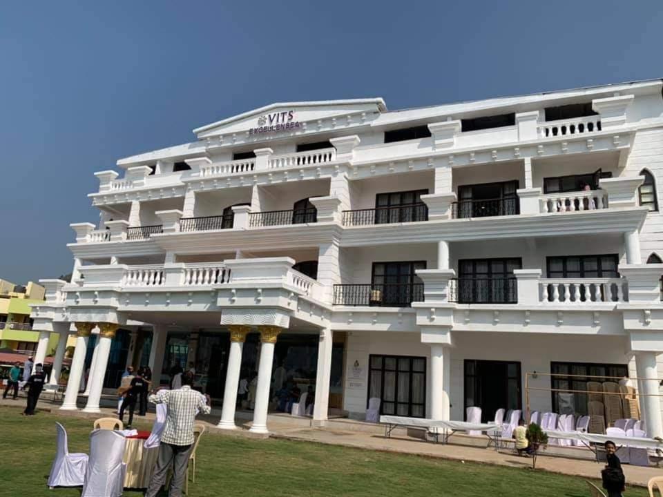 Vits Excellensea Karde Beach Dāpoli 外观 照片