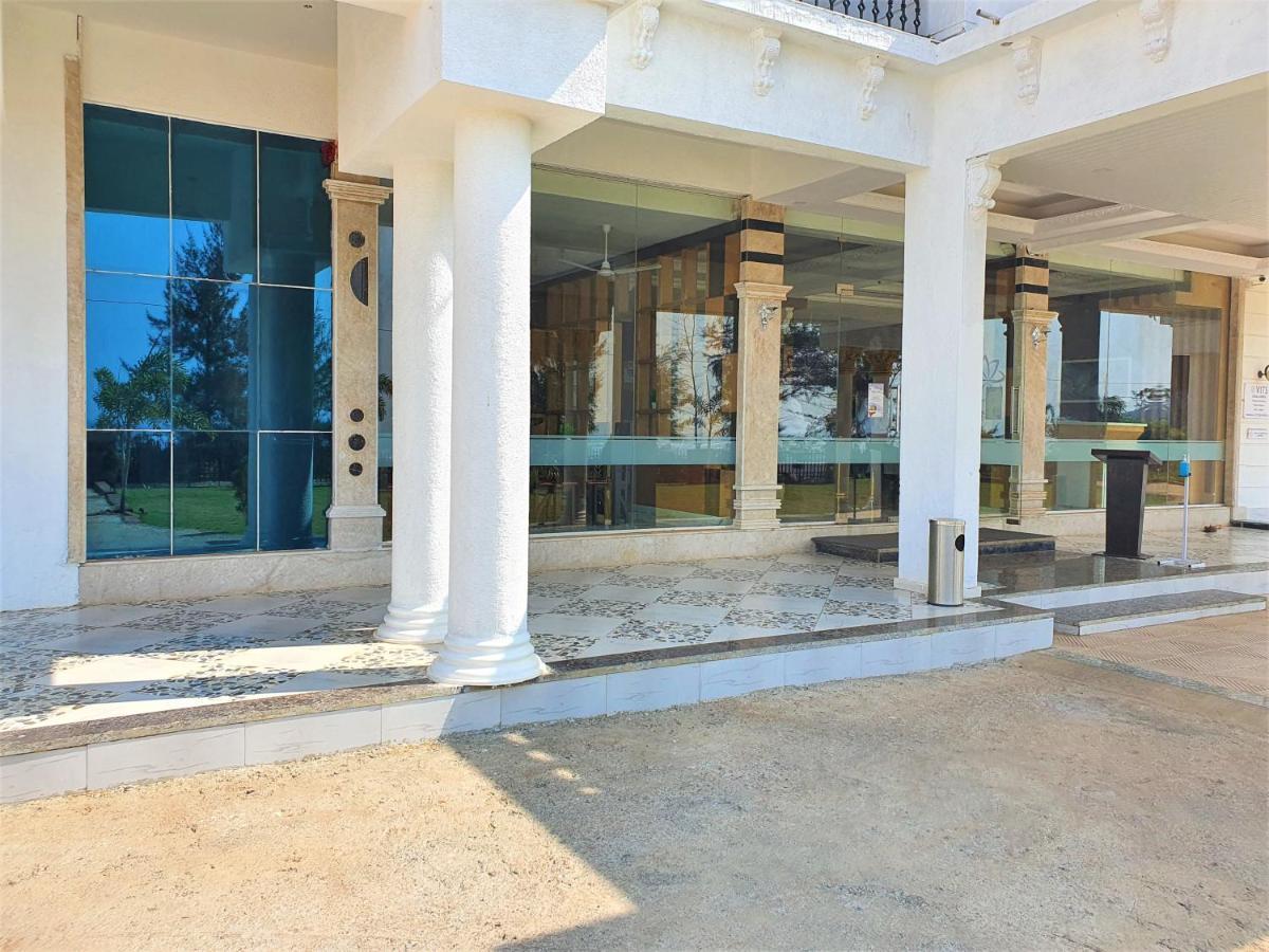 Vits Excellensea Karde Beach Dāpoli 外观 照片