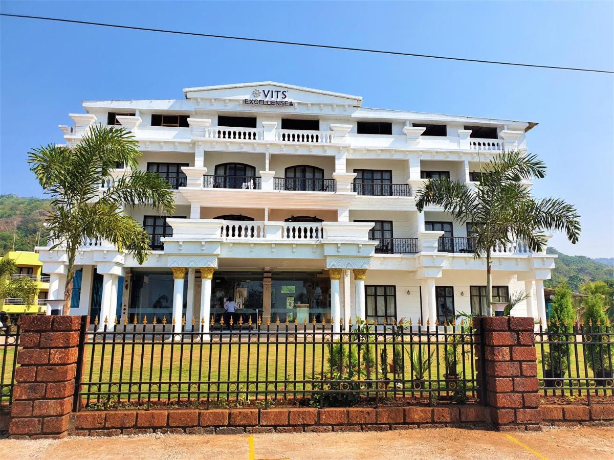 Vits Excellensea Karde Beach Dāpoli 外观 照片