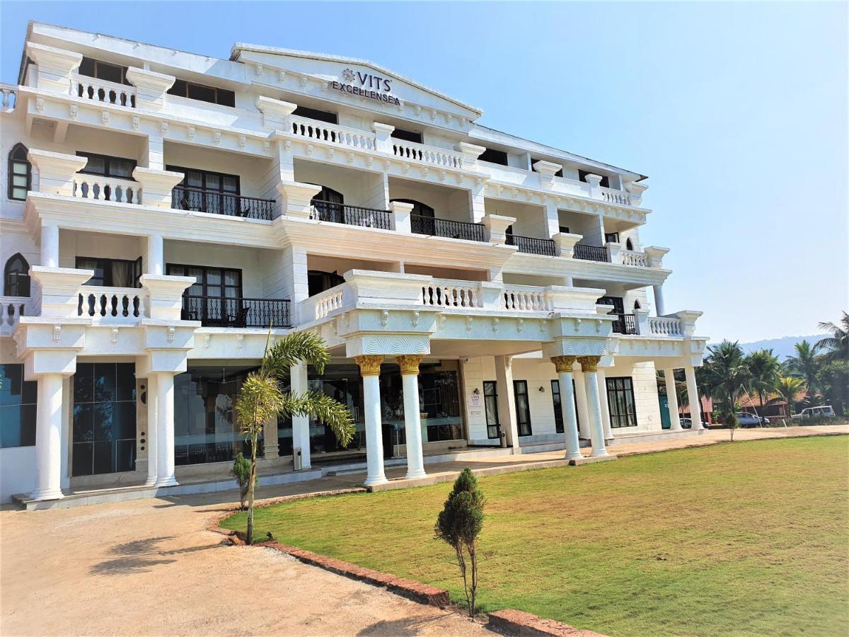 Vits Excellensea Karde Beach Dāpoli 外观 照片