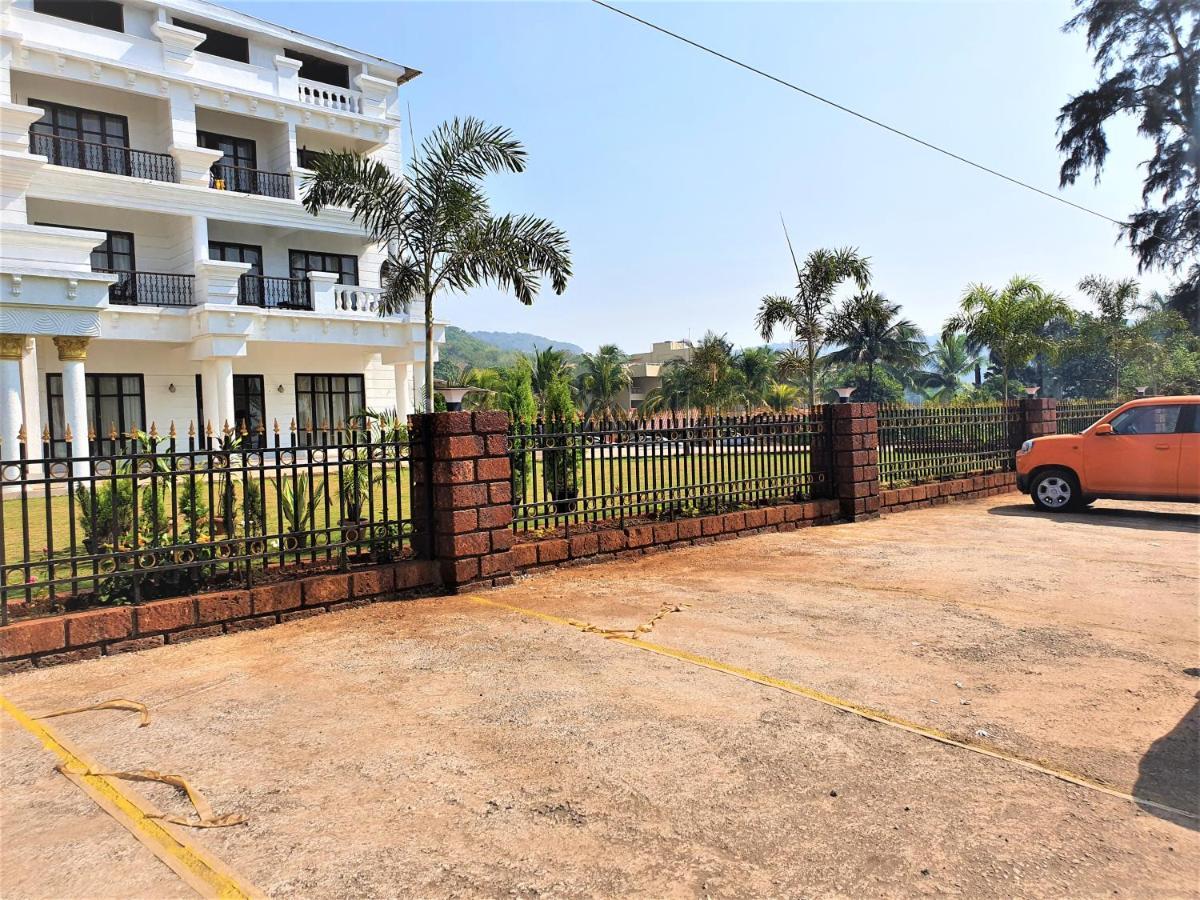 Vits Excellensea Karde Beach Dāpoli 外观 照片
