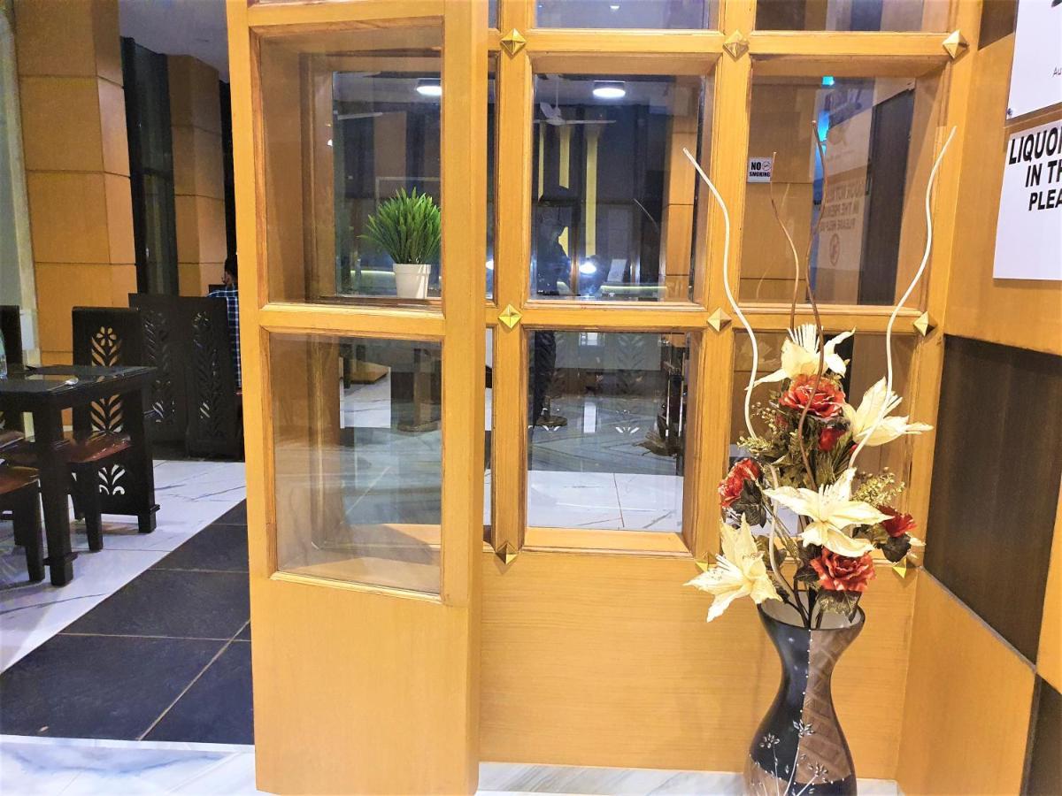 Vits Excellensea Karde Beach Dāpoli 外观 照片