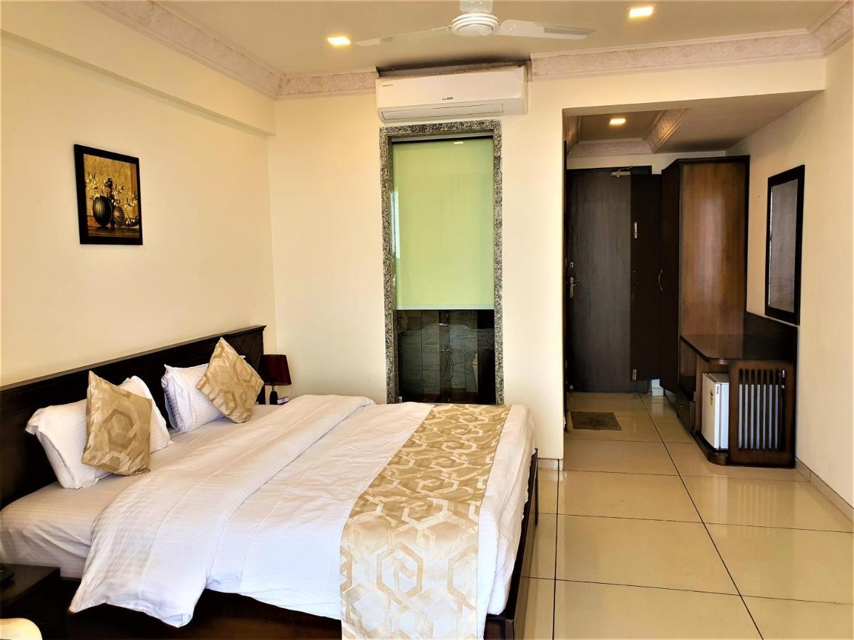Vits Excellensea Karde Beach Dāpoli 外观 照片