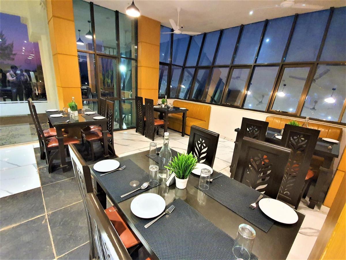 Vits Excellensea Karde Beach Dāpoli 外观 照片